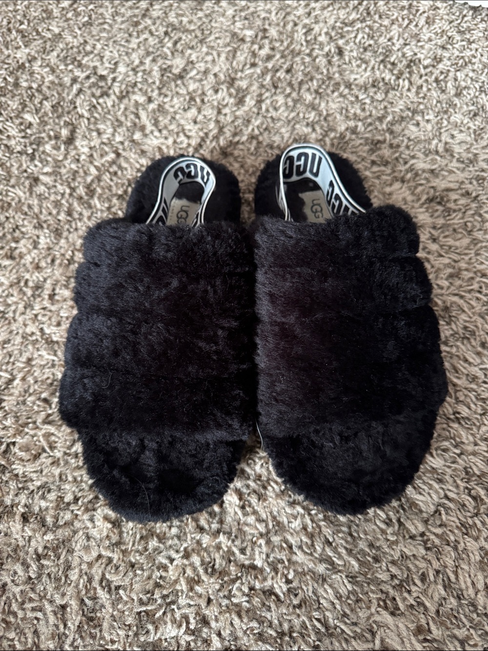 UGG Black Fluff Slide Slip-On Shearling Slides